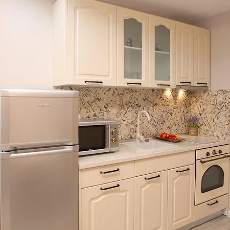 Garden Of Eden Pmg Apartment